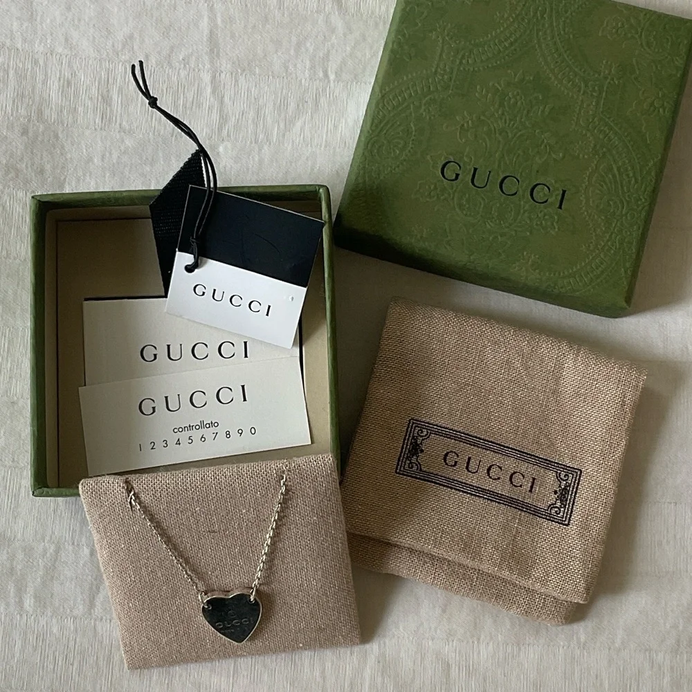 Gucci Heart Pendant Necklace - Picture 2 of 7